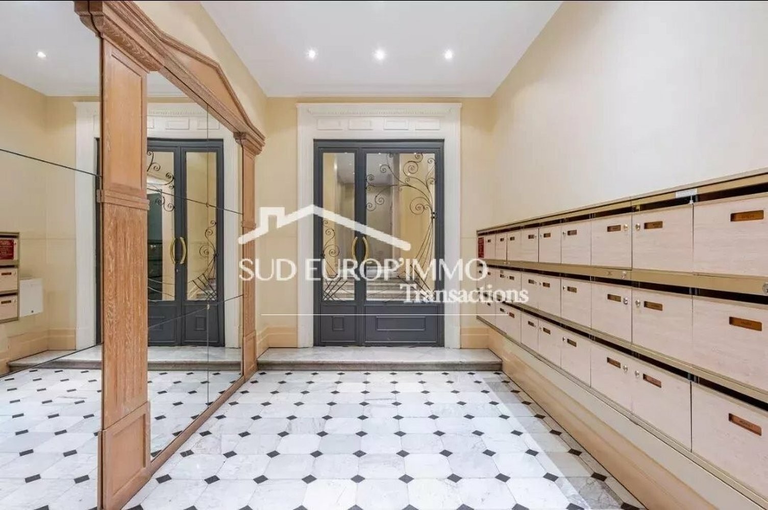 Property photo in Carre d'Argent