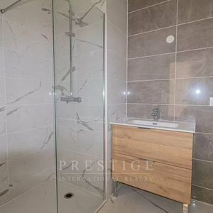 Property in Carre d'Argent