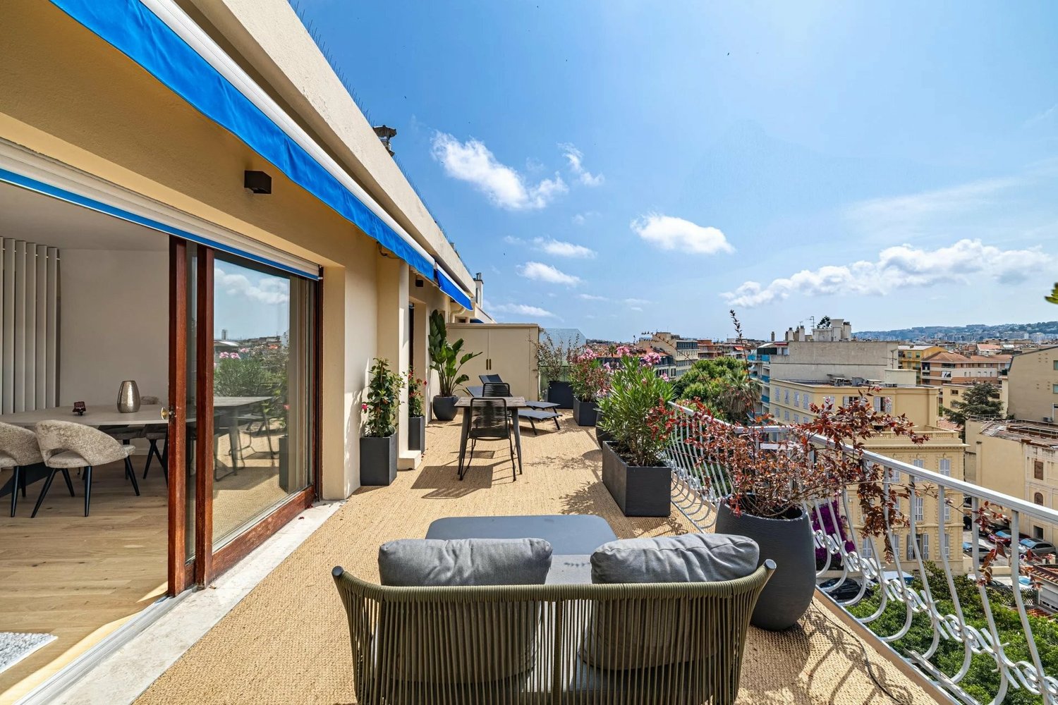 Property photo in Carre d'Argent