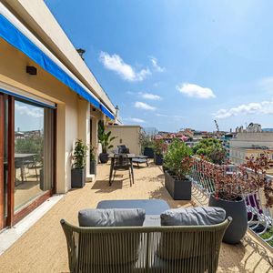 Property in Carre d'Argent