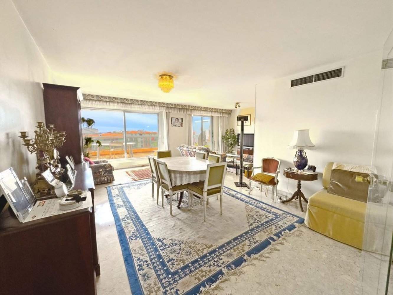 Property photo in Carre d'Argent