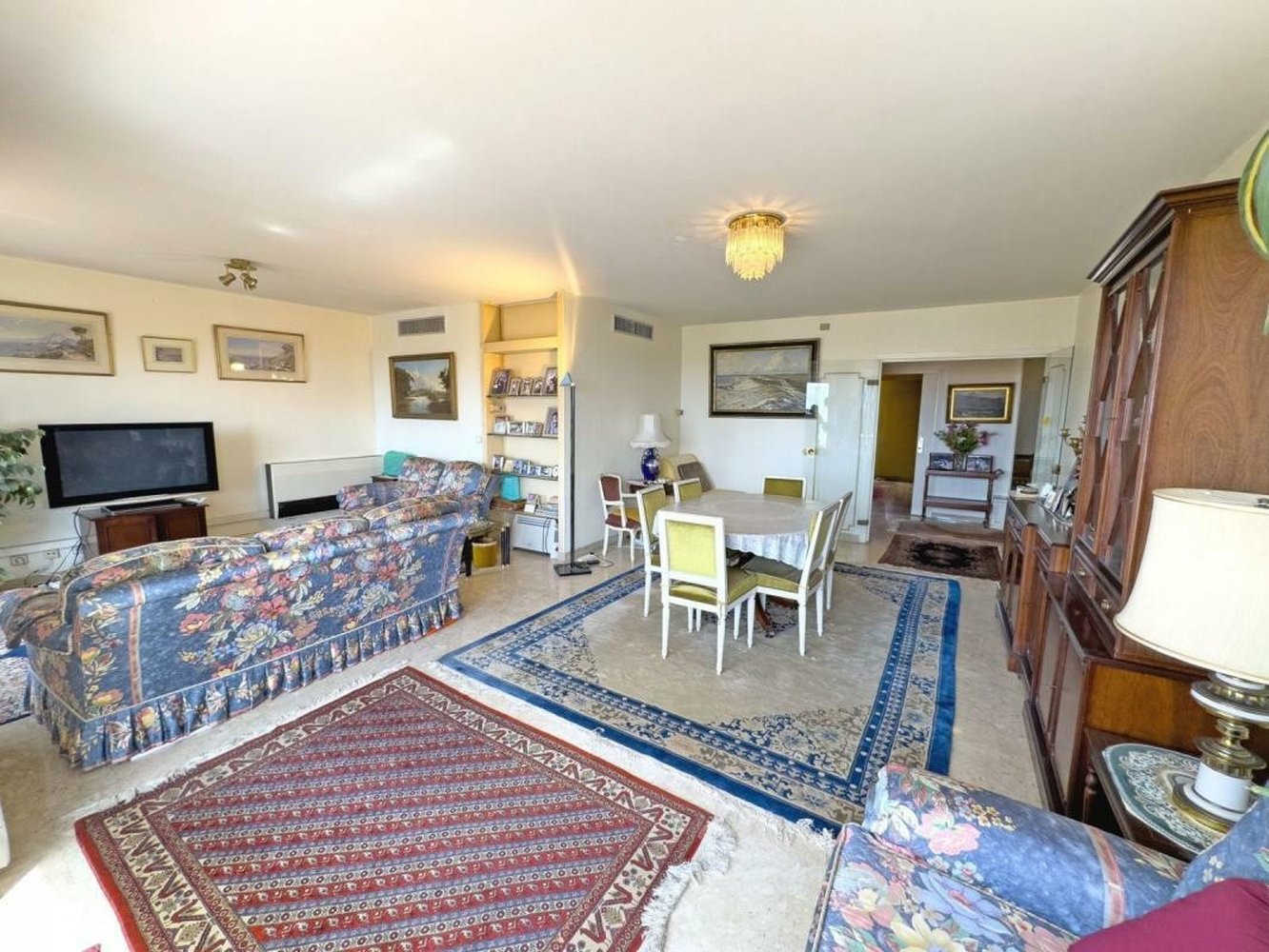 Property photo in Carre d'Argent