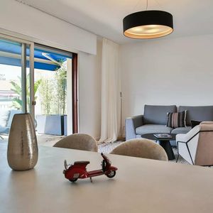 Property in Carre d'Argent