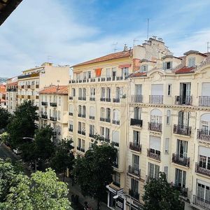 Property in Carre d'Or