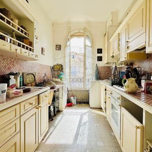 Property in Carre d'Or