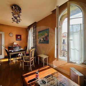 Property in Carre d'Or