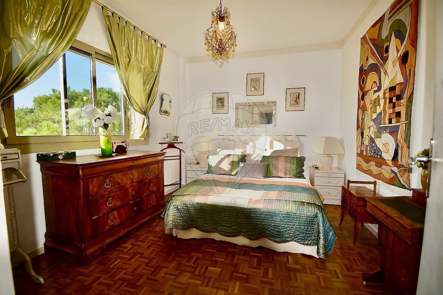 Property photo in Carre d'Or