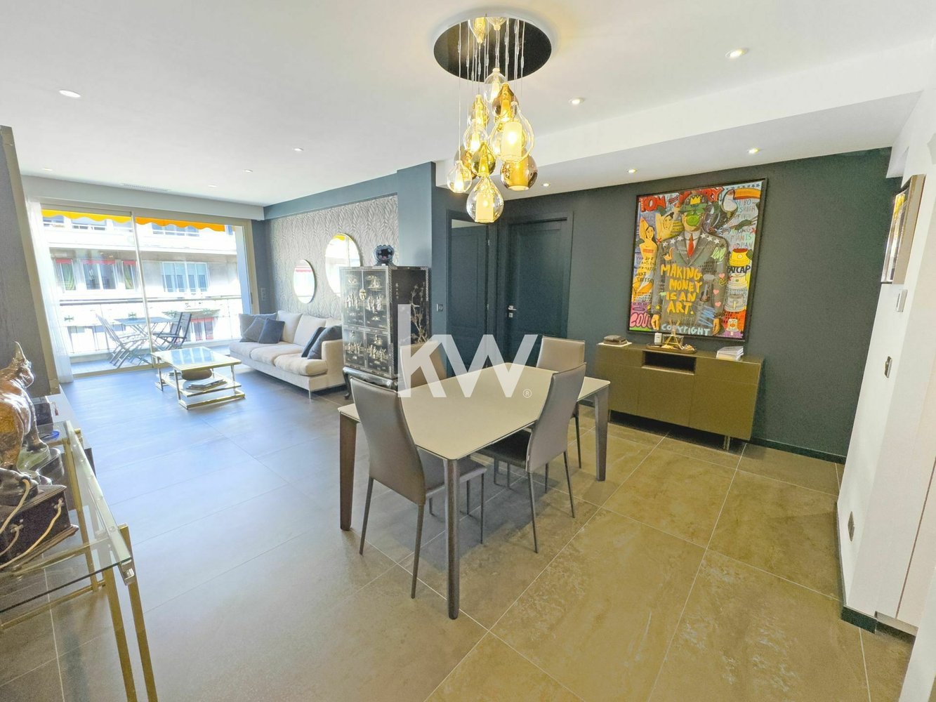 Property photo in Carre d'Or