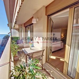 Property in Carre d'Or