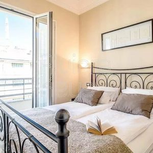 Property in Carre d'Or