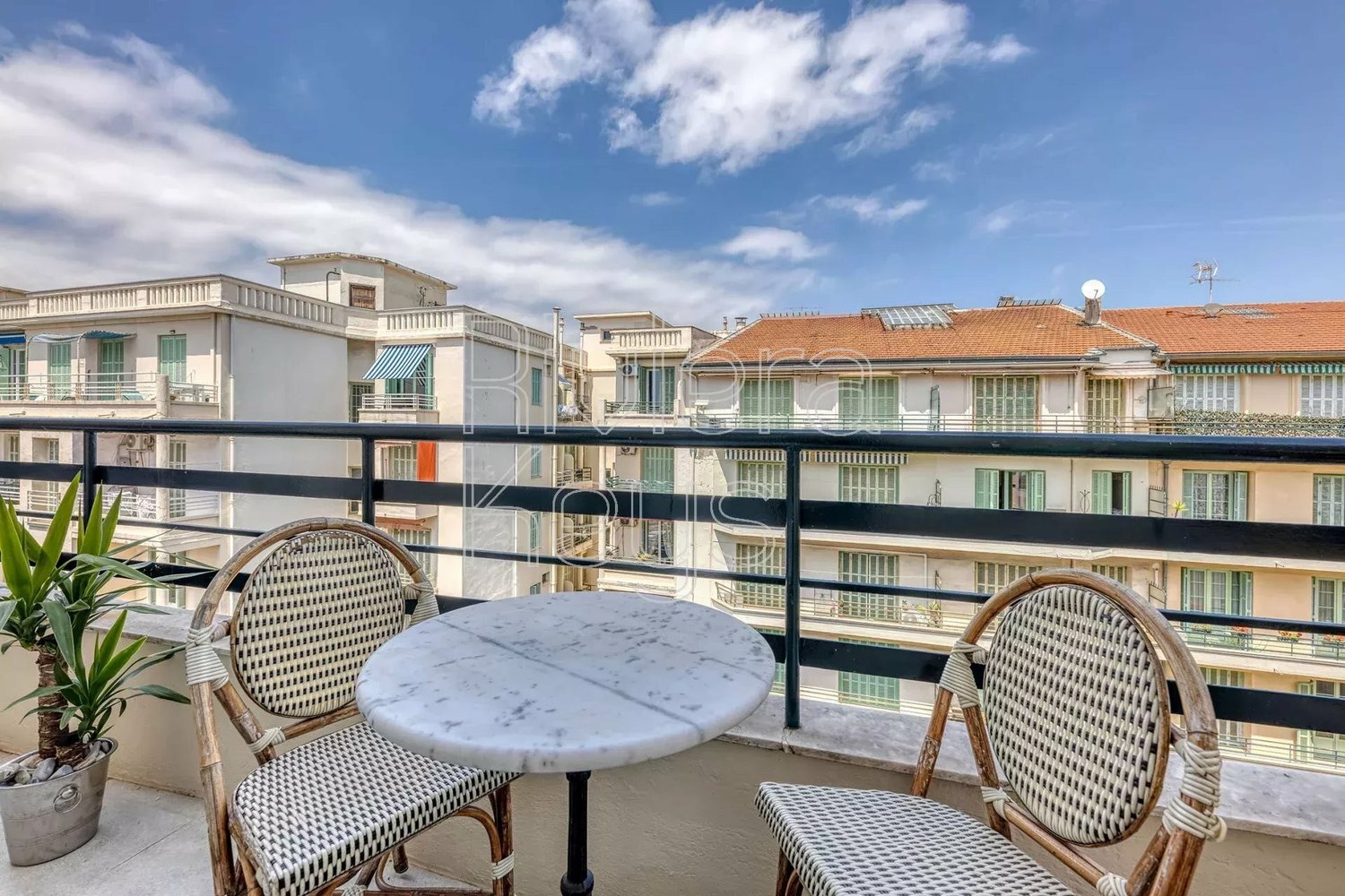 Property photo in Carre d'Or