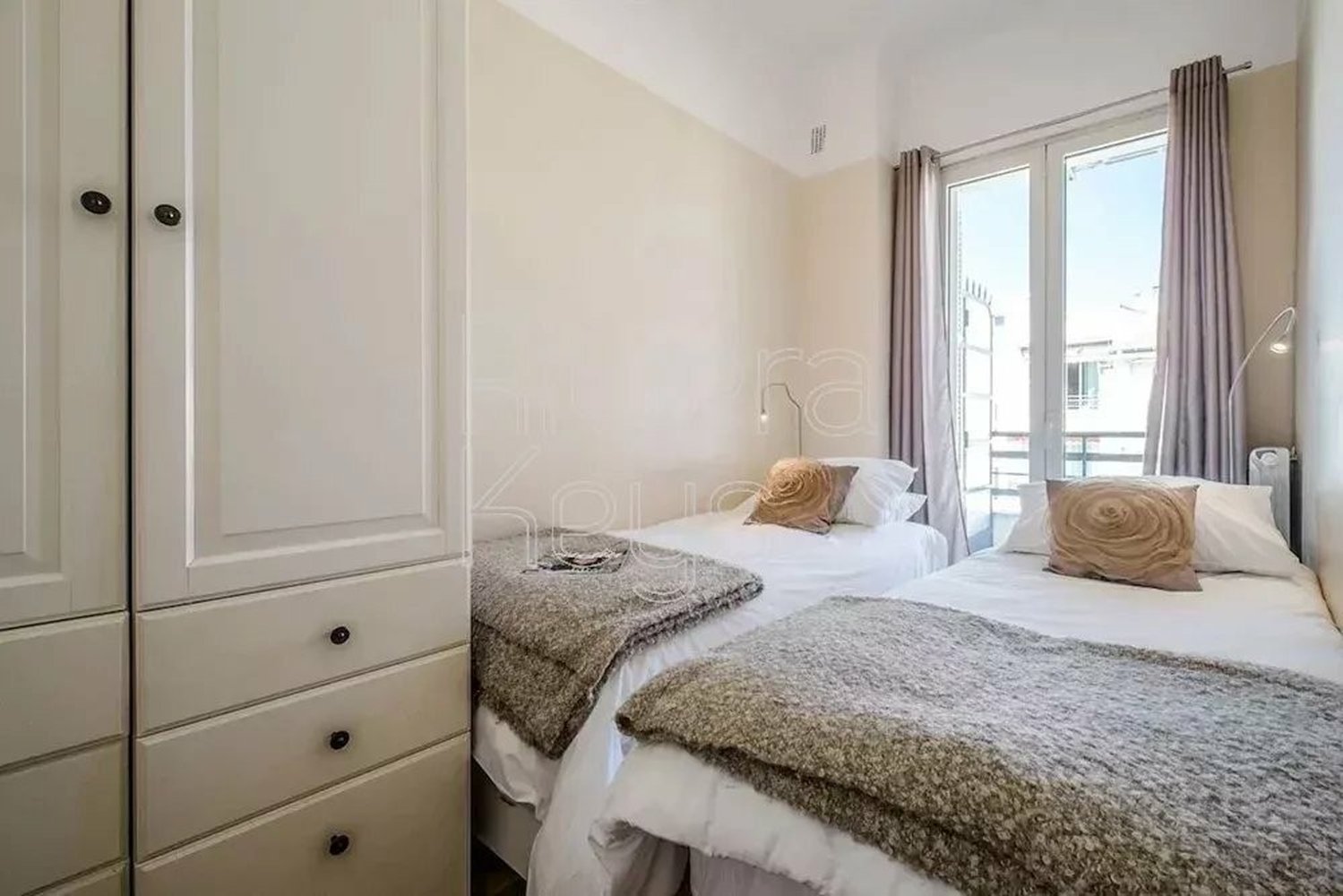 Property photo in Carre d'Or