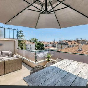 Property in Carre d'Or
