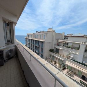 Property in Carre d'Or