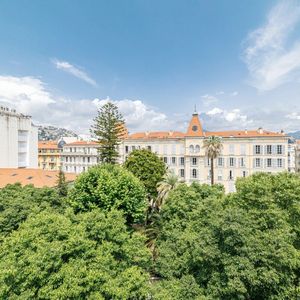 Property in Carre d'Or