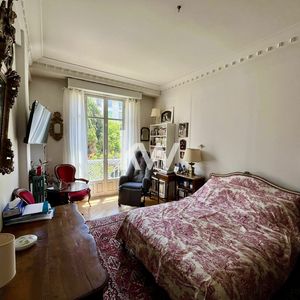 Property in Carre d'Or