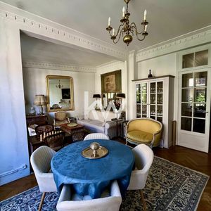 Property in Carre d'Or