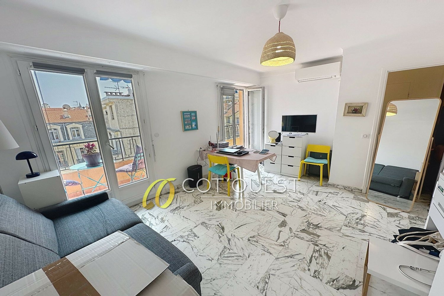 Property photo in Carre d'Or