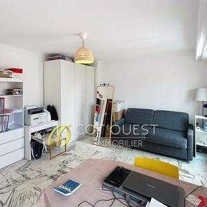 Property in Carre d'Or