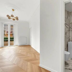 Property in Carre d'Or