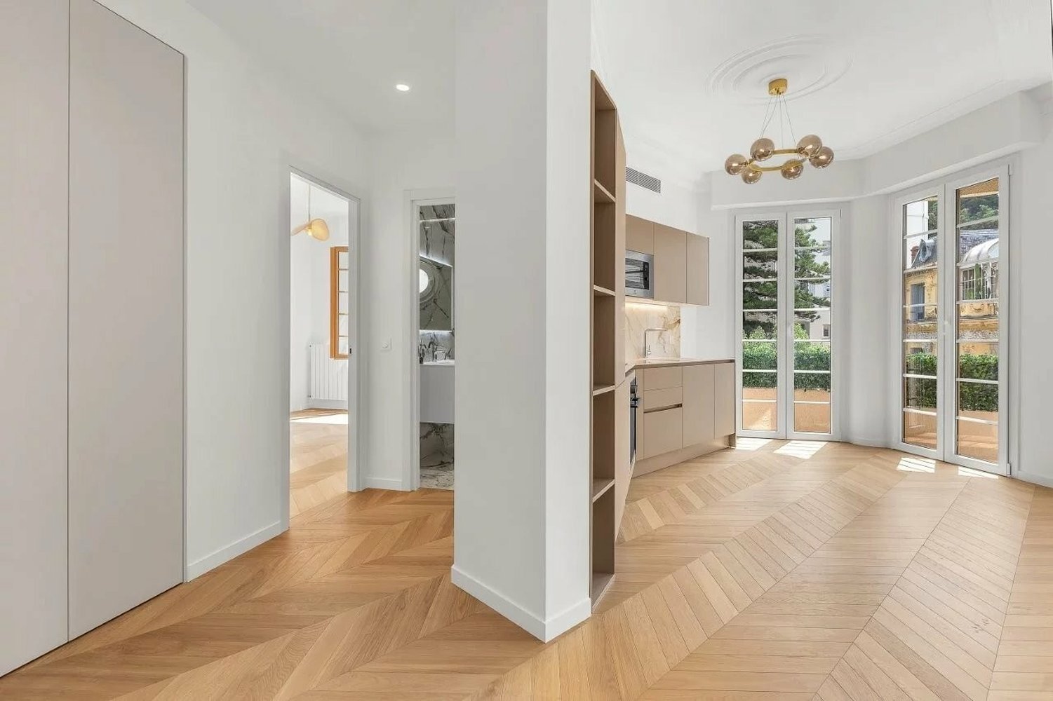 Property photo in Carre d'Or