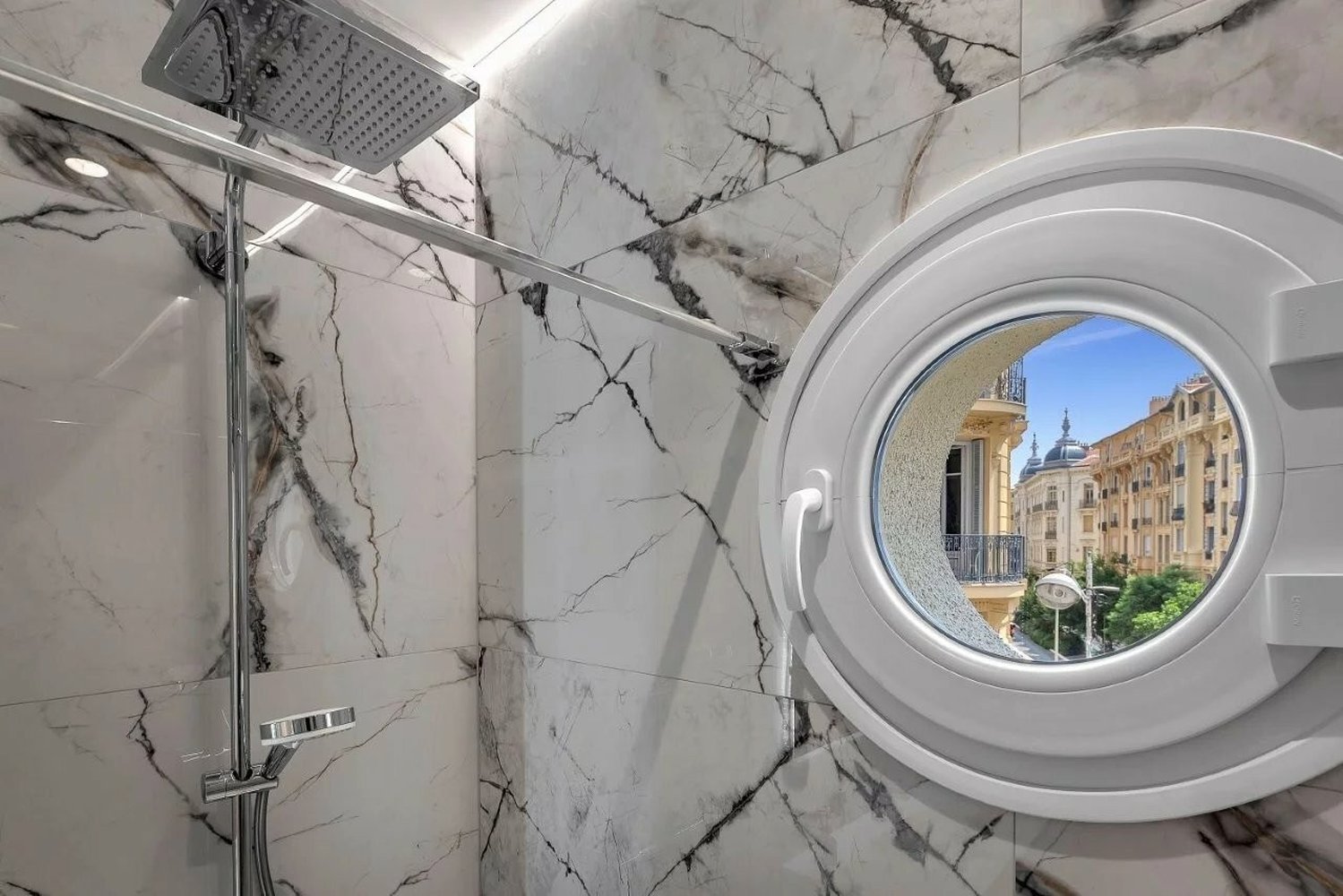 Property photo in Carre d'Or