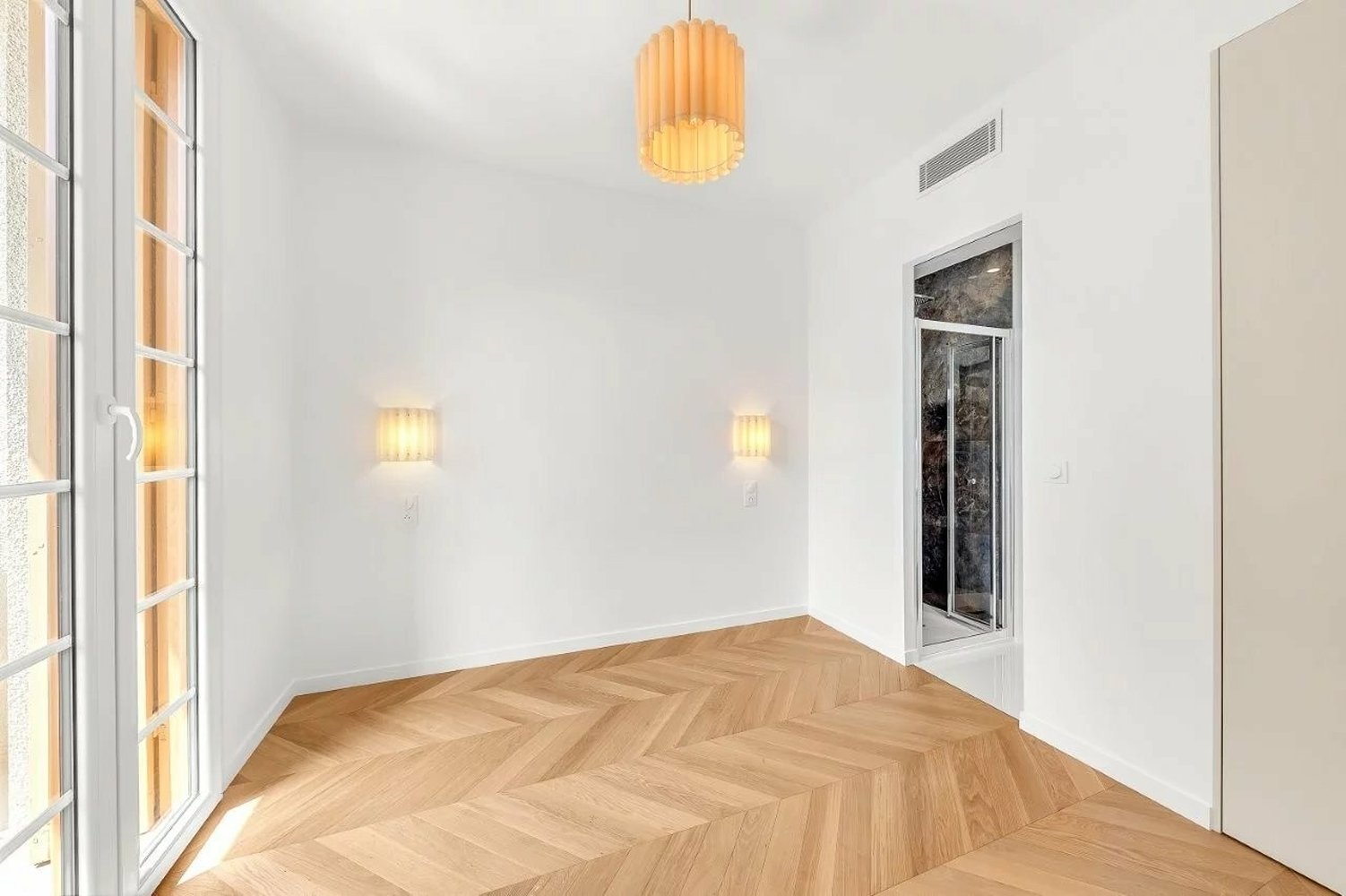 Property photo in Carre d'Or