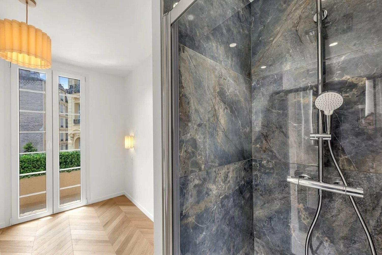 Property photo in Carre d'Or