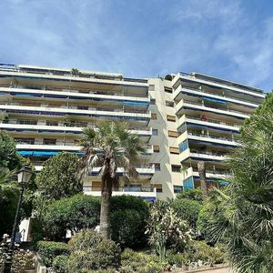 Property in Carre d'Or