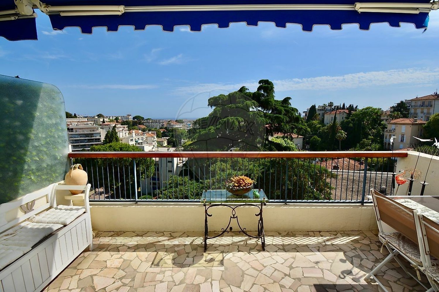 Property photo in Carre d'Or