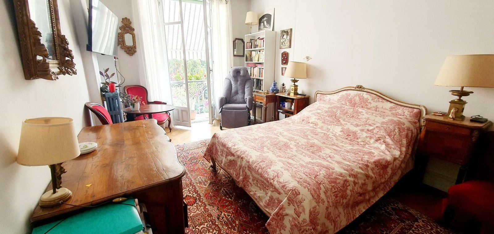 Property photo in Carre d'Or