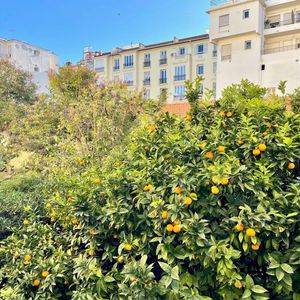 Property in Carre d'Or