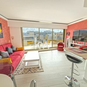 Property in Carre d'Or