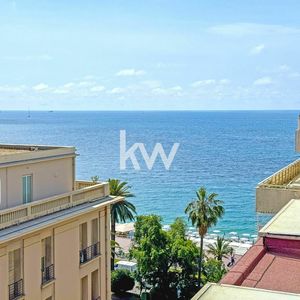 Property in Carre d'Or