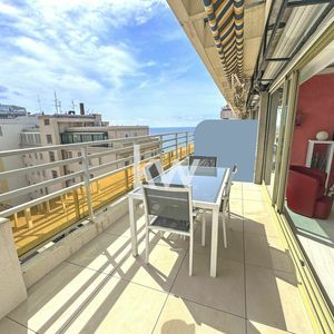 Property in Carre d'Or