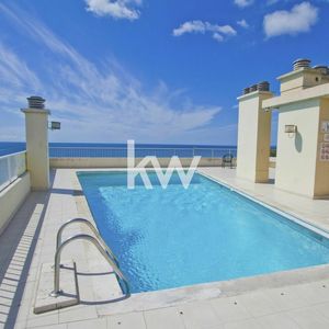 Property in Carre d'Or