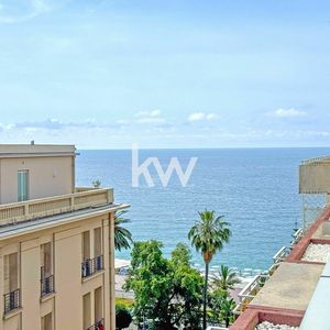 Property in Carre d'Or