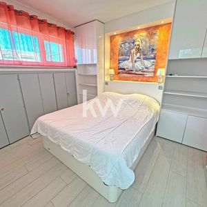 Property in Carre d'Or