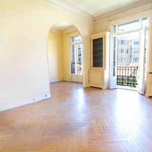 Property in Carre d'Or