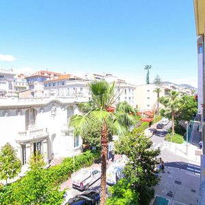 Property in Carre d'Or