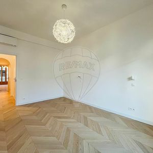 Property in Carre d'Or