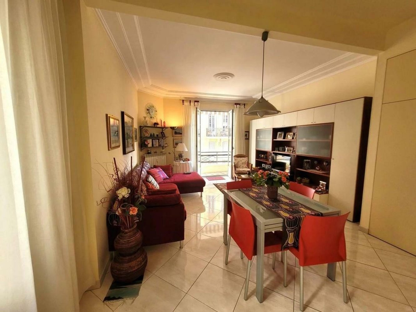 Property photo in Carre d'Or