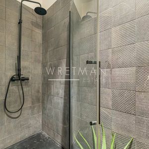 Property in Carre d'Or