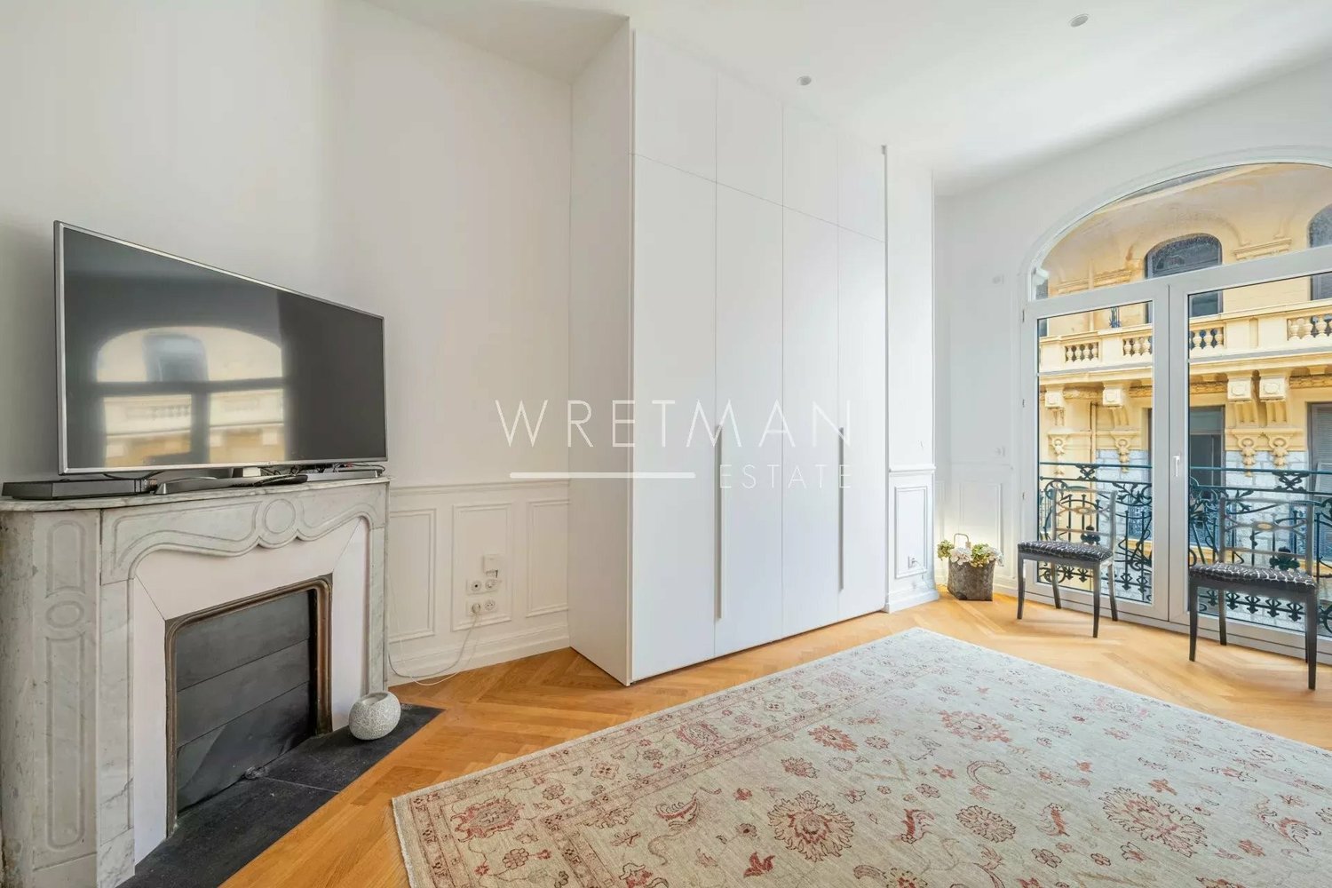 Property photo in Carre d'Or