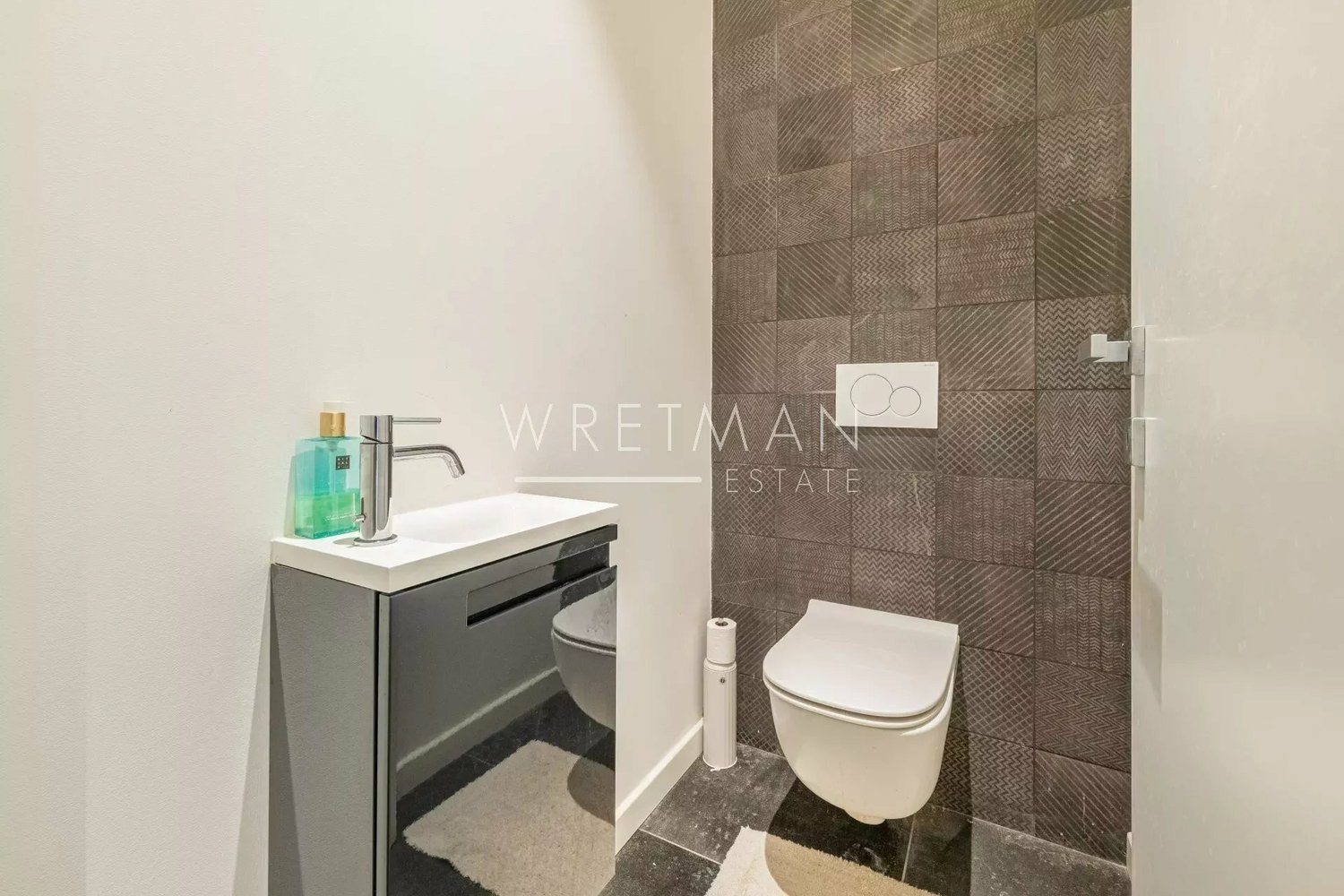 Property photo in Carre d'Or