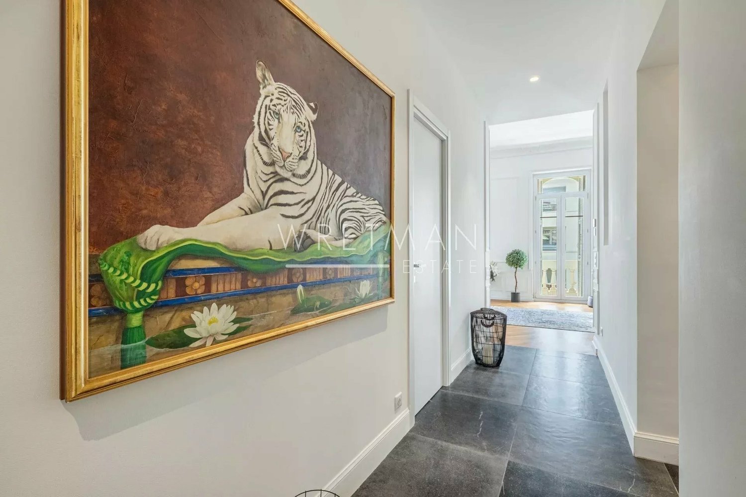 Property photo in Carre d'Or