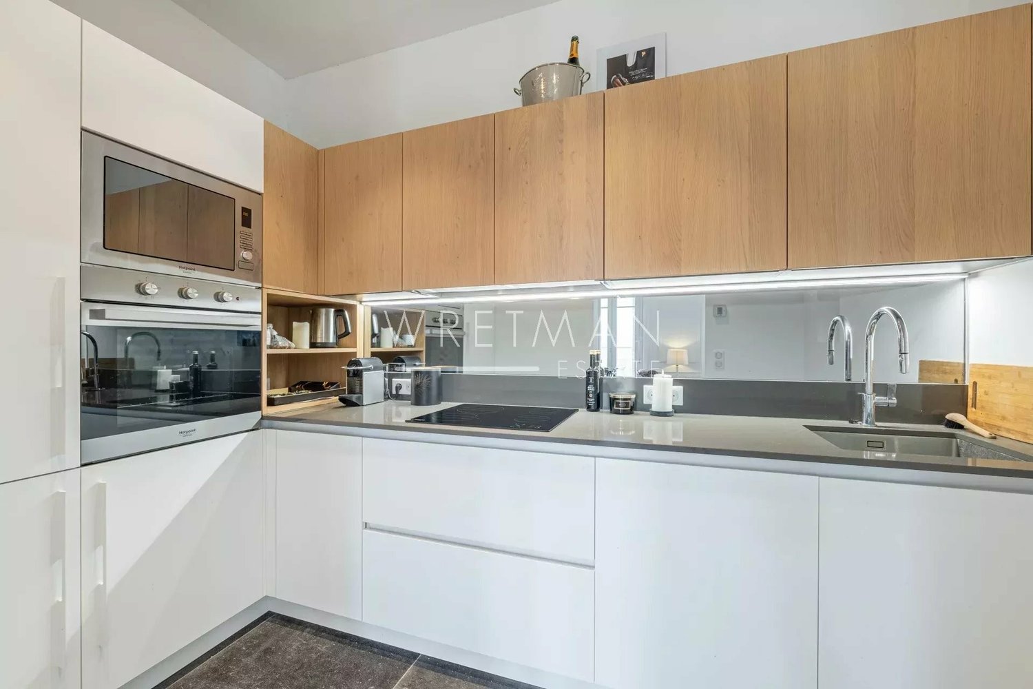 Property photo in Carre d'Or