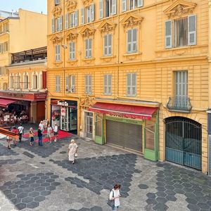 Property in Carre d'Or