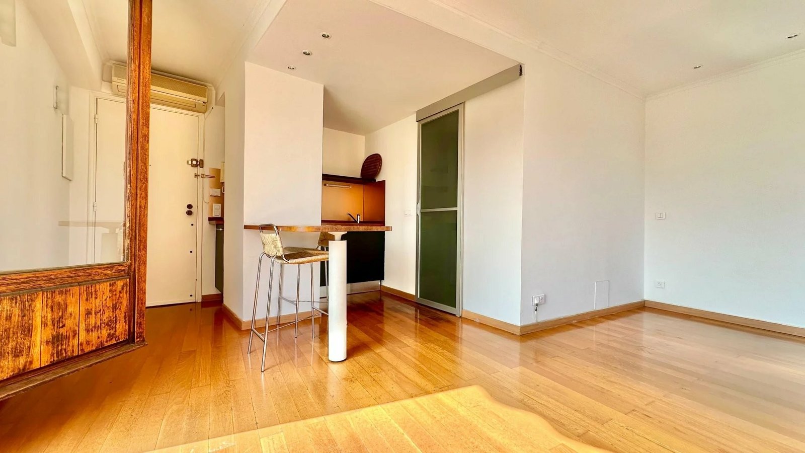 Property photo in Musicians Quarter