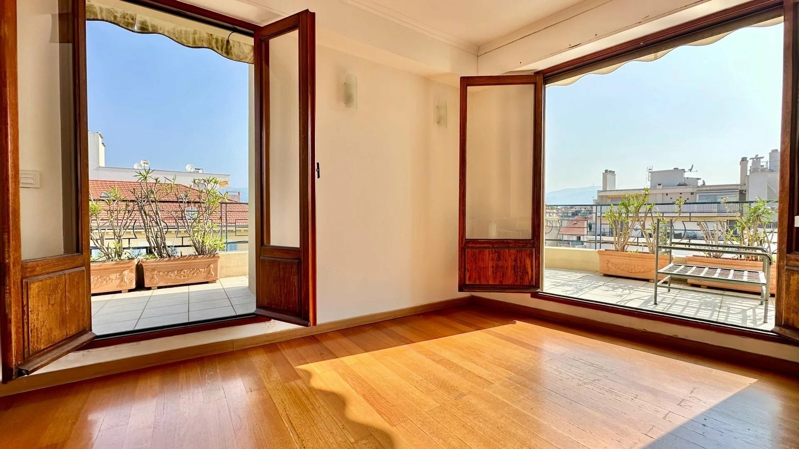 Property photo in Musicians Quarter